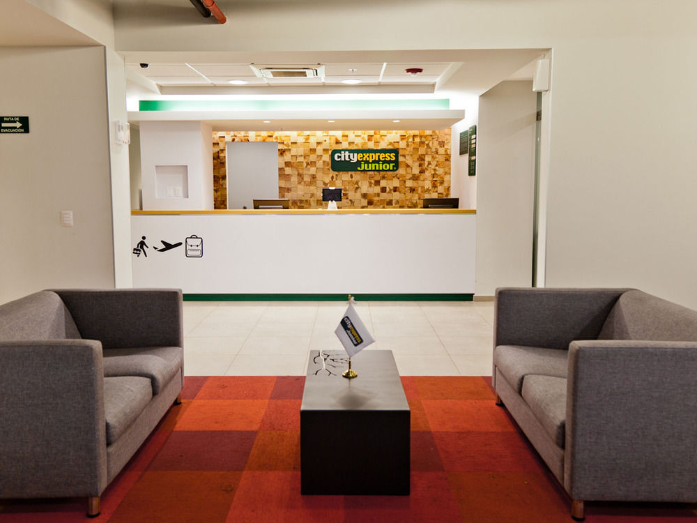 City Express Junior By Marriott Toluca Zona Industrial Eksteriør bilde