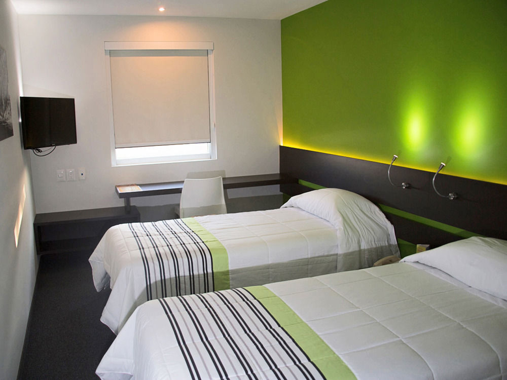City Express Junior By Marriott Toluca Zona Industrial Eksteriør bilde